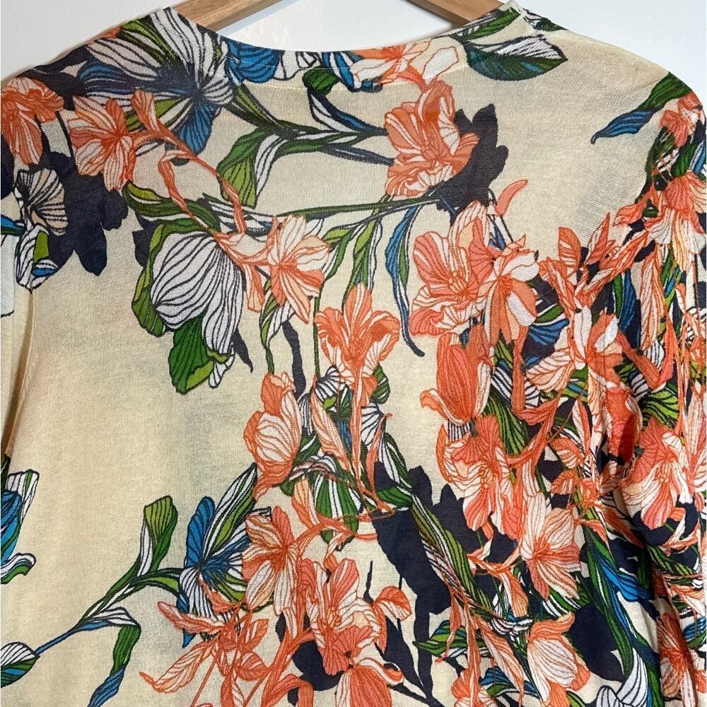 Chico’s The Everyday Cardigan Sweater Floral Print Sz 1 = M Long Sleeves Arsty - Picture 8 of 12